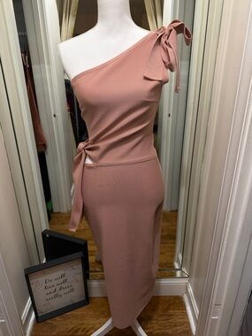 Boohoo One-Shoulder Tie Detail Midi Dress in Dusty Rose